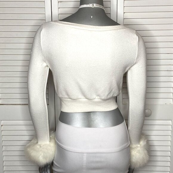 White Cropped Lace Trimmed Sexy V-Neck Cardigan Sweater Fuzzy Faux Fur Cuffs XS - Picture 6 of 7
